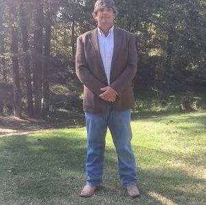 Meet your Posher, Dustin